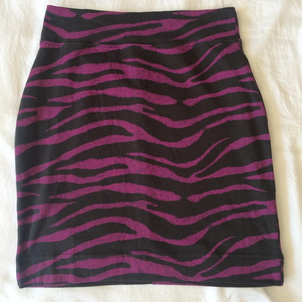 Victoria's Secret Mini Purple Zebra Print Skirt XS